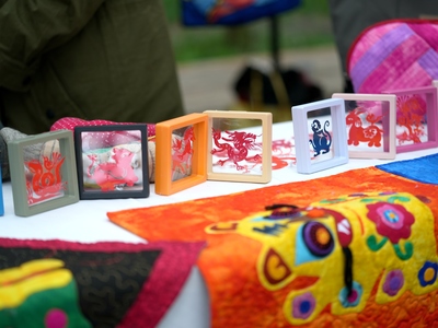 山海同歌迎國慶 東西共繪振興圖——2025年全國“四季村晚”之上楊鄉小岔村秋季“村晚”文藝演出活動側記