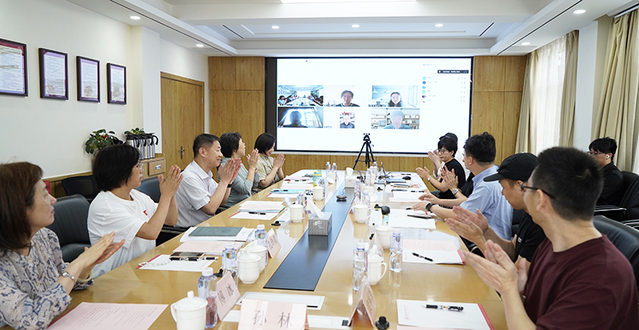 聚焦文化產(chǎn)業(yè)發(fā)展，共商人才培養(yǎng)新篇——學(xué)校成功舉辦新增版權(quán)經(jīng)紀(jì)專業(yè)專家評(píng)審論證會(huì)